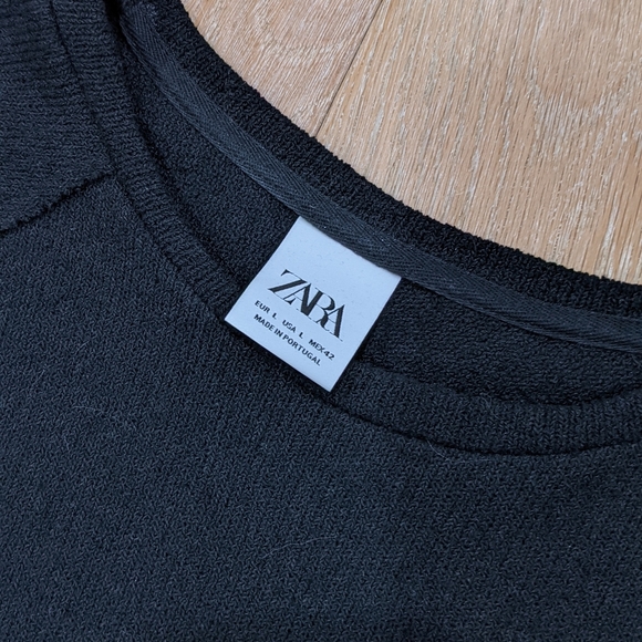 Zara Men's Large Unique V Cut Black Sweater - Picture 3 of 5